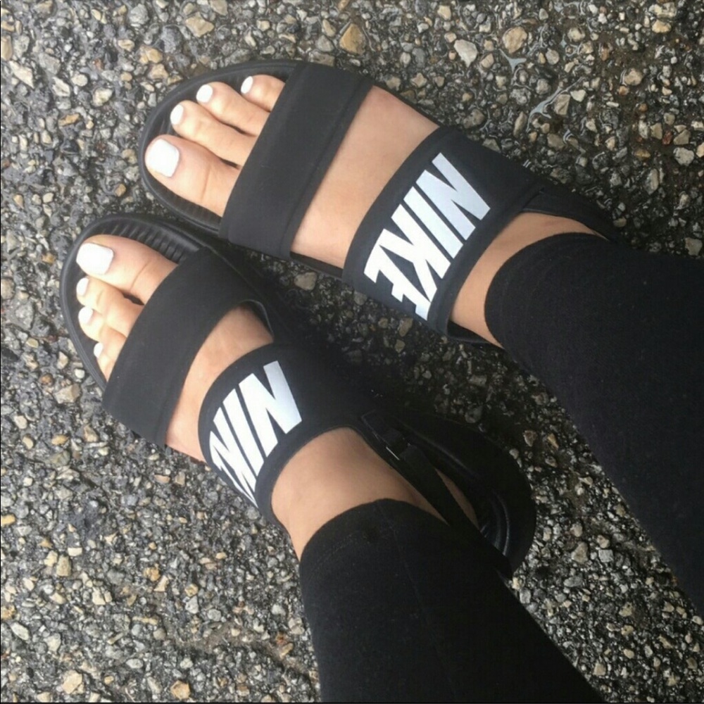 Nike Tanjun
